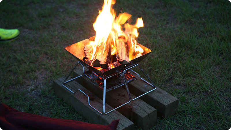 焚き火の薪